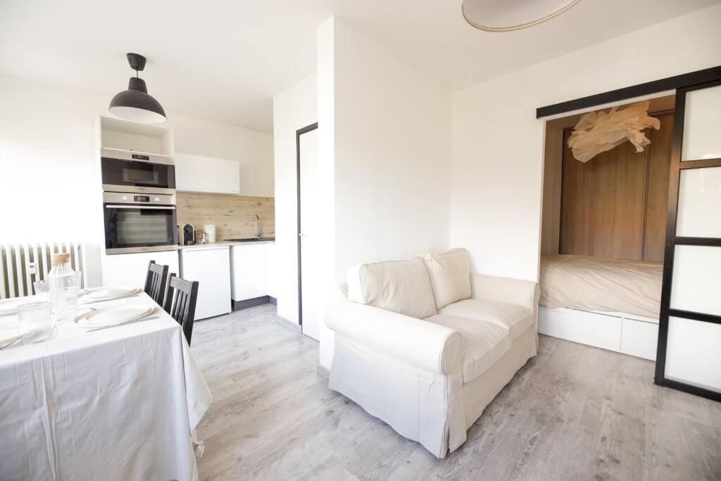• Au Cosy Dome. • Apartment Royat Bagian luar foto